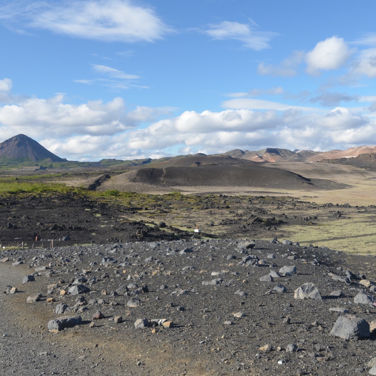 Islandia | Samochodem i z namiotem kiedy Słońce nie zachodzi