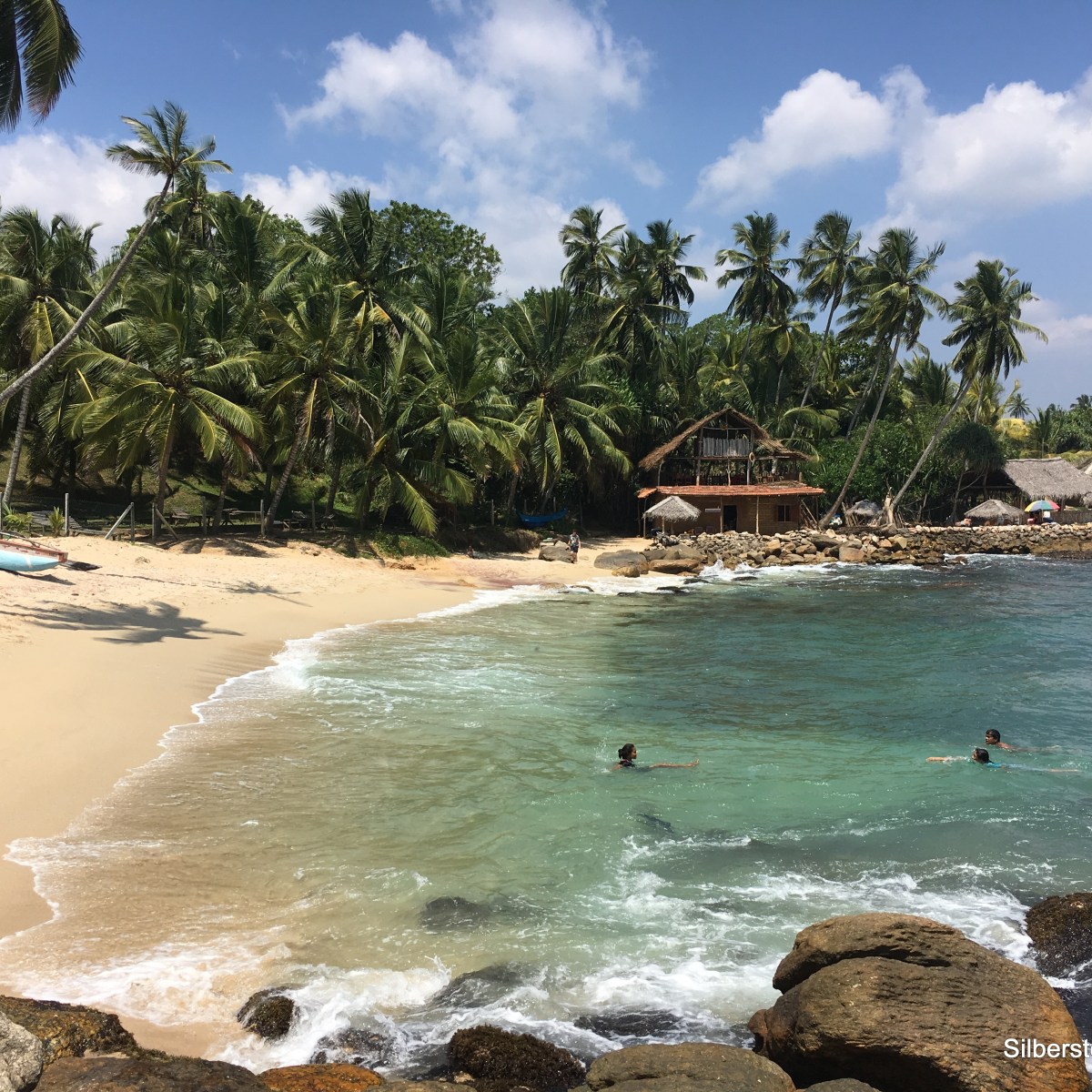 Sri Lanka|Tangalle and Mirissa: Southern Beaches and Yellow Scooty